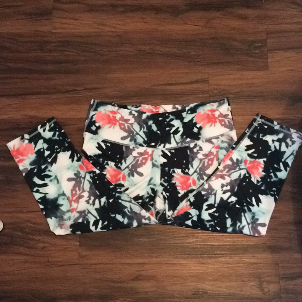 Old Navy Capri Yoga Pants